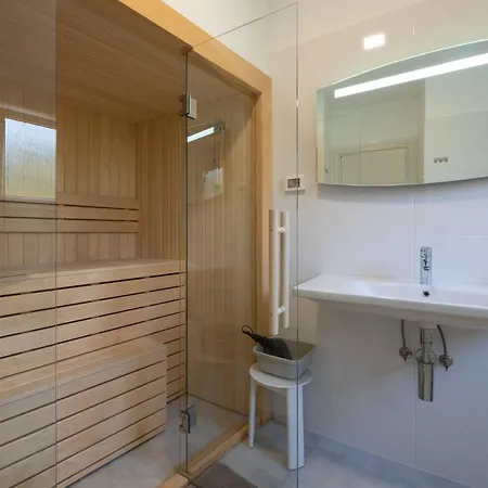 Hébergement de vacances K Mit Jacuzzi Auf Dem Dach Und Meerblick By Interhome