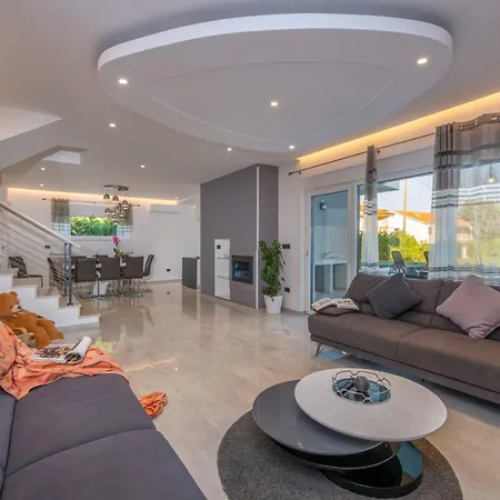 Дом отдыха K Mit Jacuzzi Auf Dem Dach Und Meerblick By Interhome Премантура