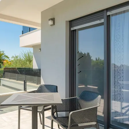 K Mit Jacuzzi Auf Dem Dach Und Meerblick By Interhome